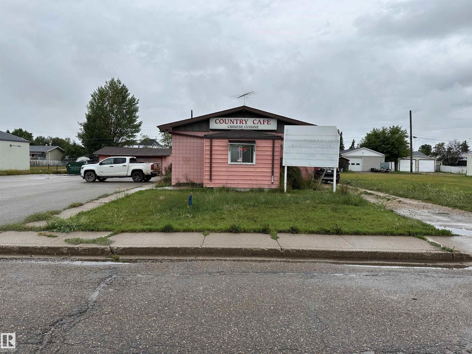 10728 101 ST, Westlock, Alberta
