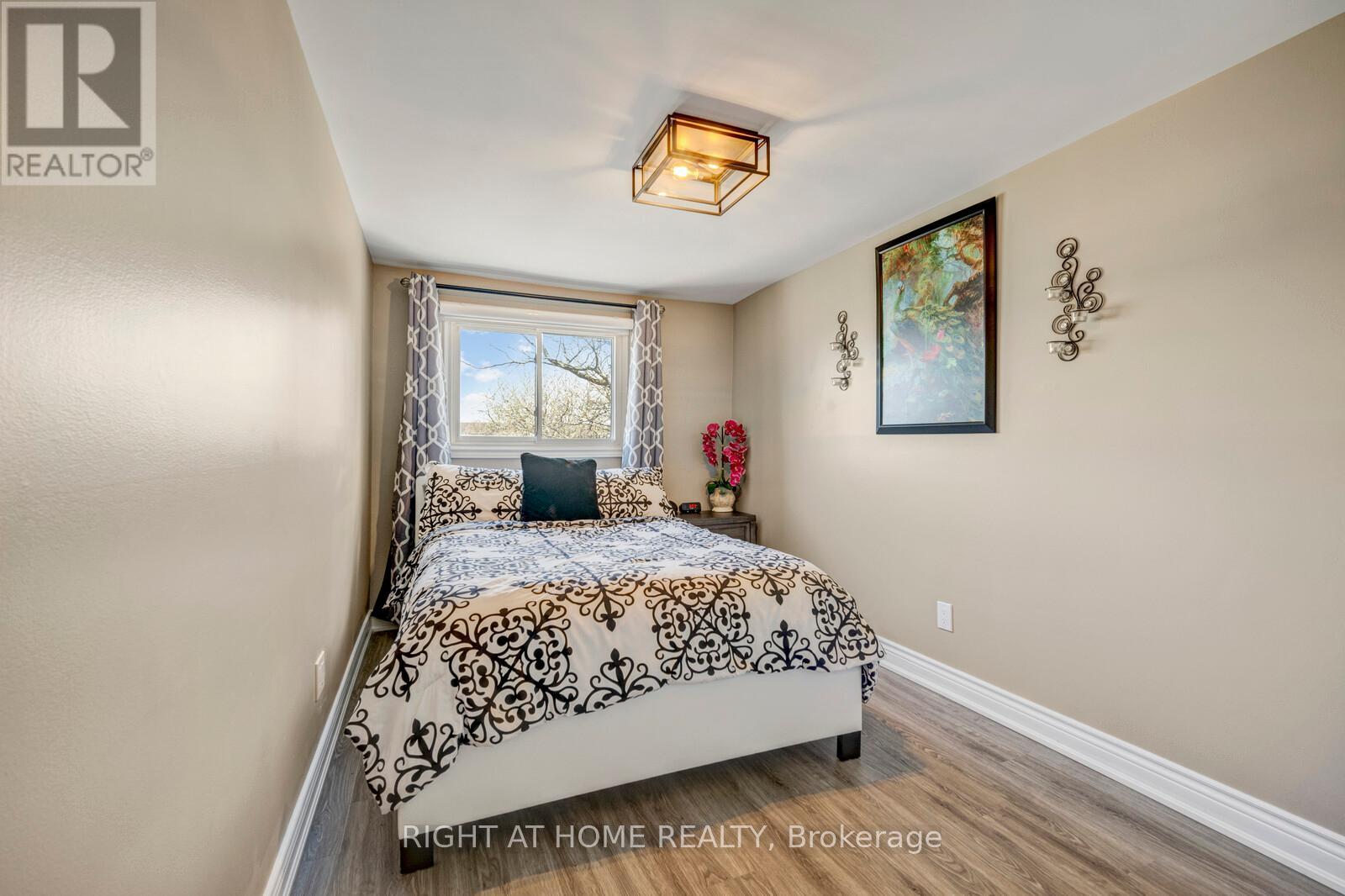 3 - 985 Limeridge Road E, Hamilton, Ontario  L8W 1X9 - Photo 16 - X12355808
