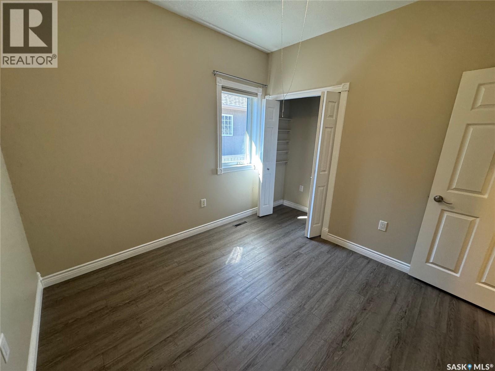 739 18th Street, Weyburn, Saskatchewan  S4H 3M2 - Photo 18 - SK016208