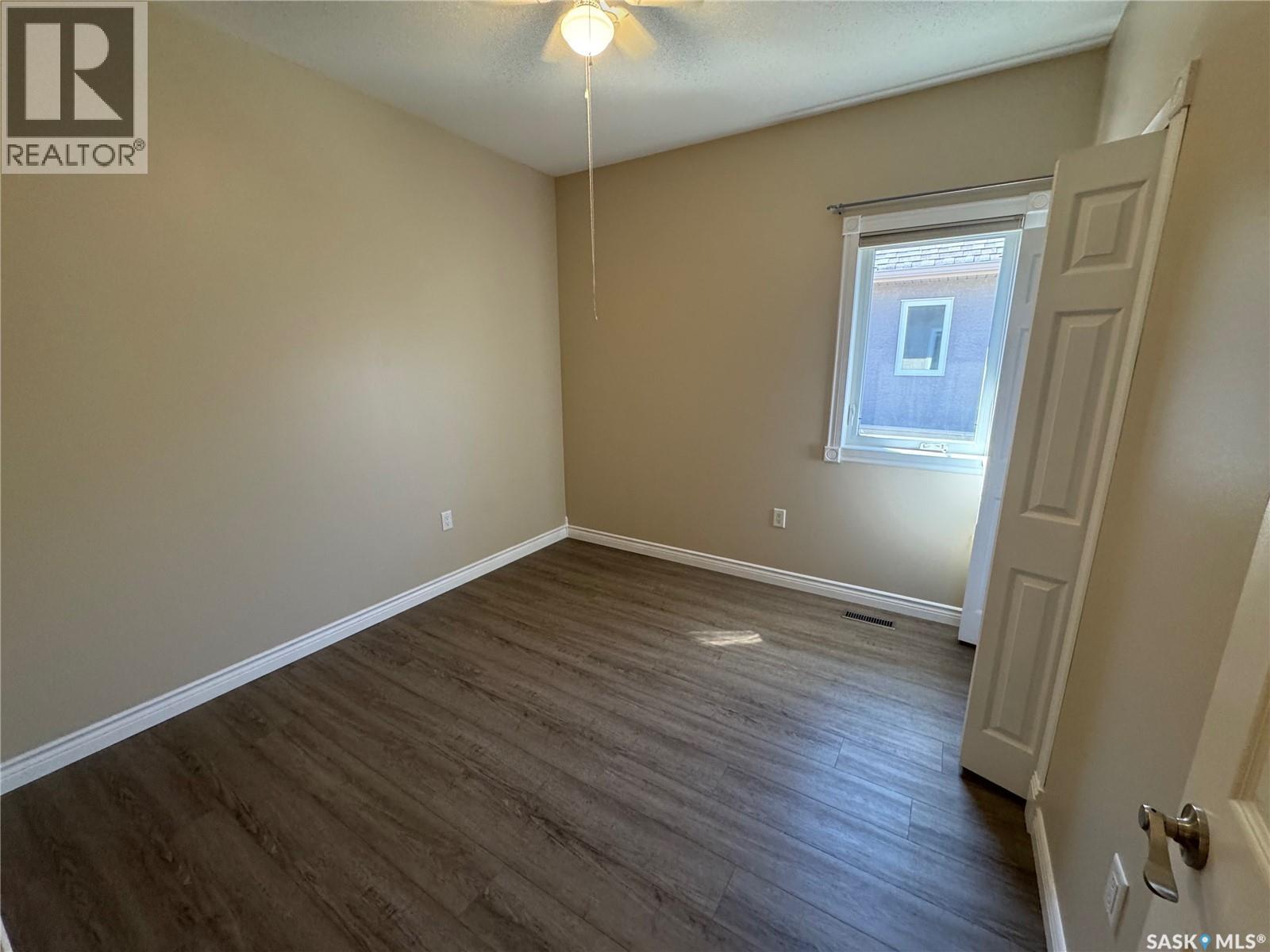 739 18th Street, Weyburn, Saskatchewan  S4H 3M2 - Photo 19 - SK016208
