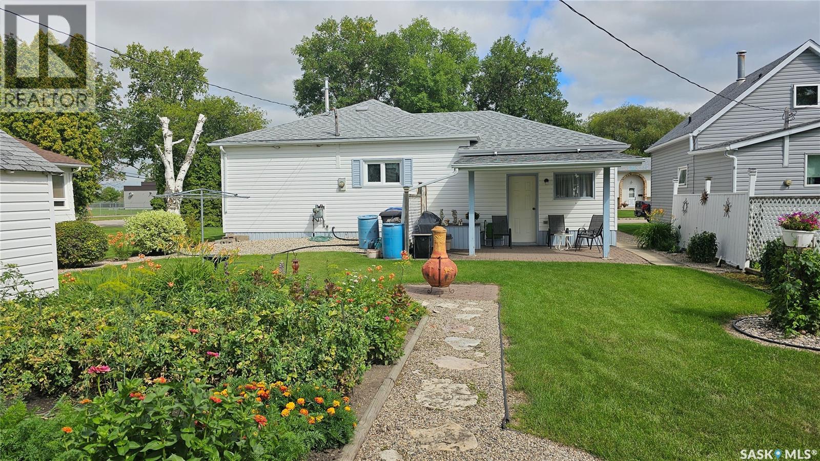 1135 9th Street, Humboldt, Saskatchewan  S0K 2A0 - Photo 2 - SK016201