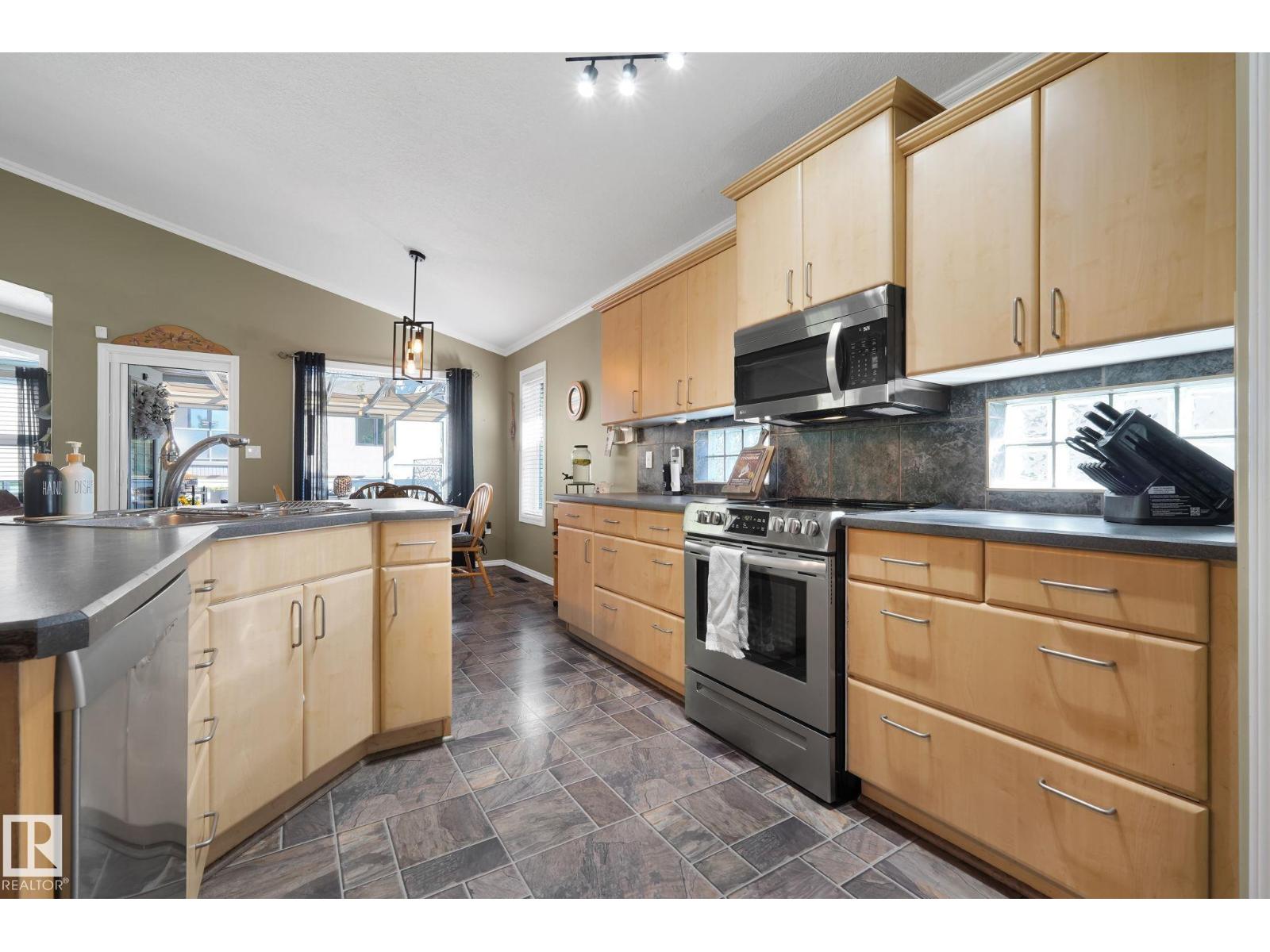 169 Kingswood Bv, St. Albert, Alberta  T8N 6V4 - Photo 16 - E4453905