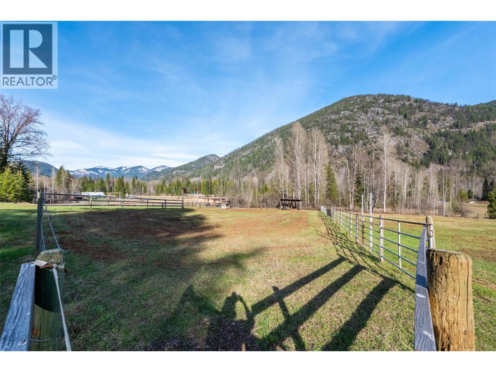 8774 6 Highway, Salmo, British Columbia  V0G 1Z0 - Photo 65 - 10343213
