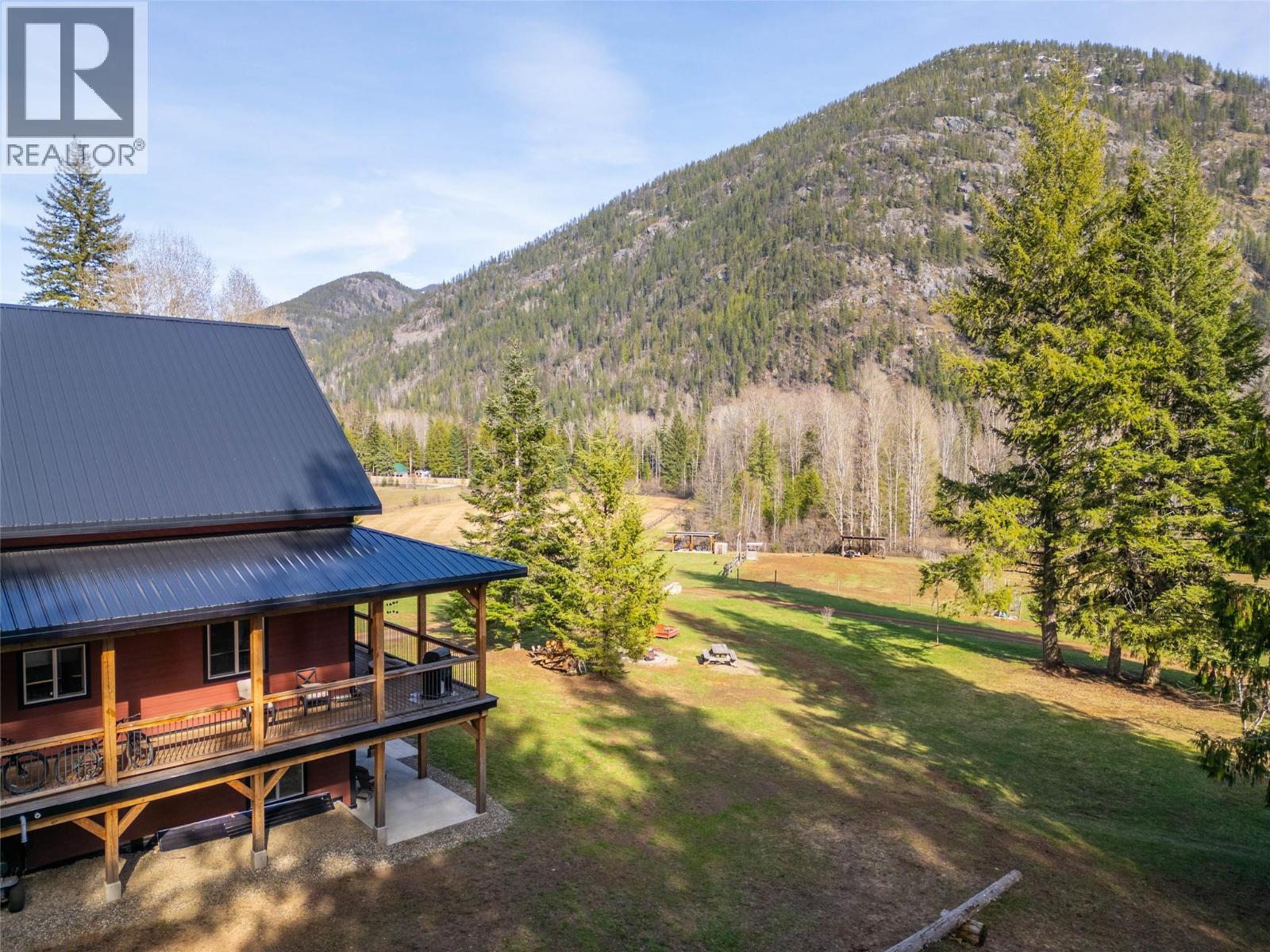 8774 6 Highway, Salmo, British Columbia  V0G 1Z0 - Photo 48 - 10343213