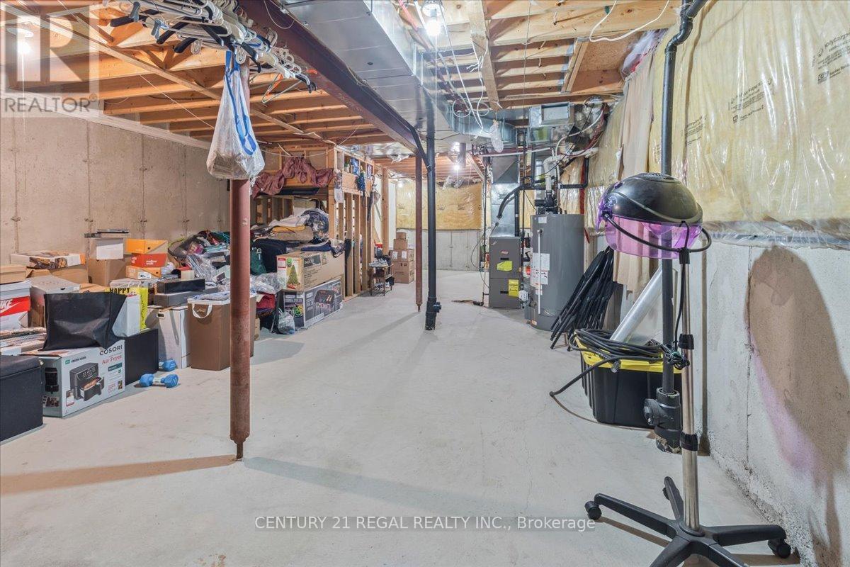 4 Parisian Road, Brampton, Ontario  L6P 2S8 - Photo 25 - W12355823