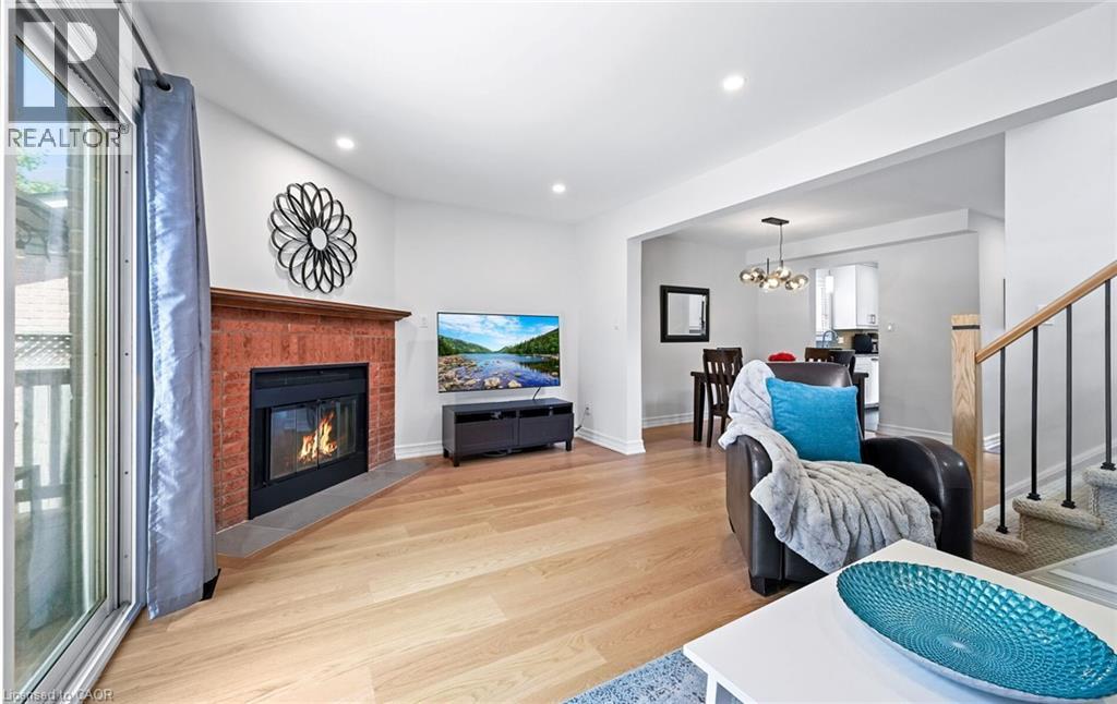 2048 Chrisdon Road, Burlington, Ontario  L7M 3W9 - Photo 6 - 40762253