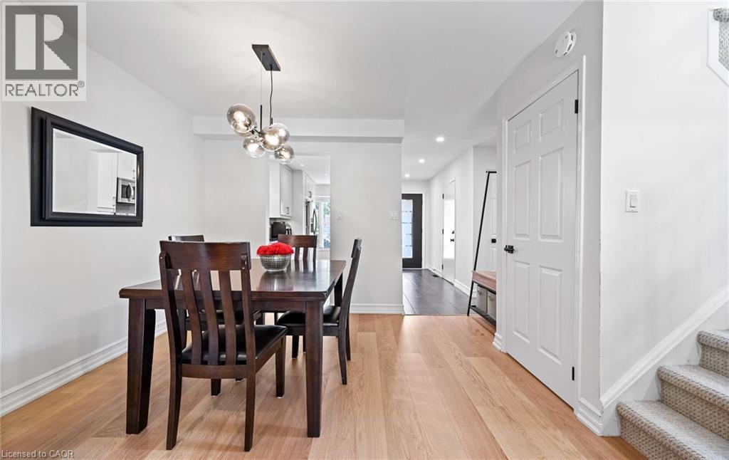 2048 Chrisdon Road, Burlington, Ontario  L7M 3W9 - Photo 8 - 40762253