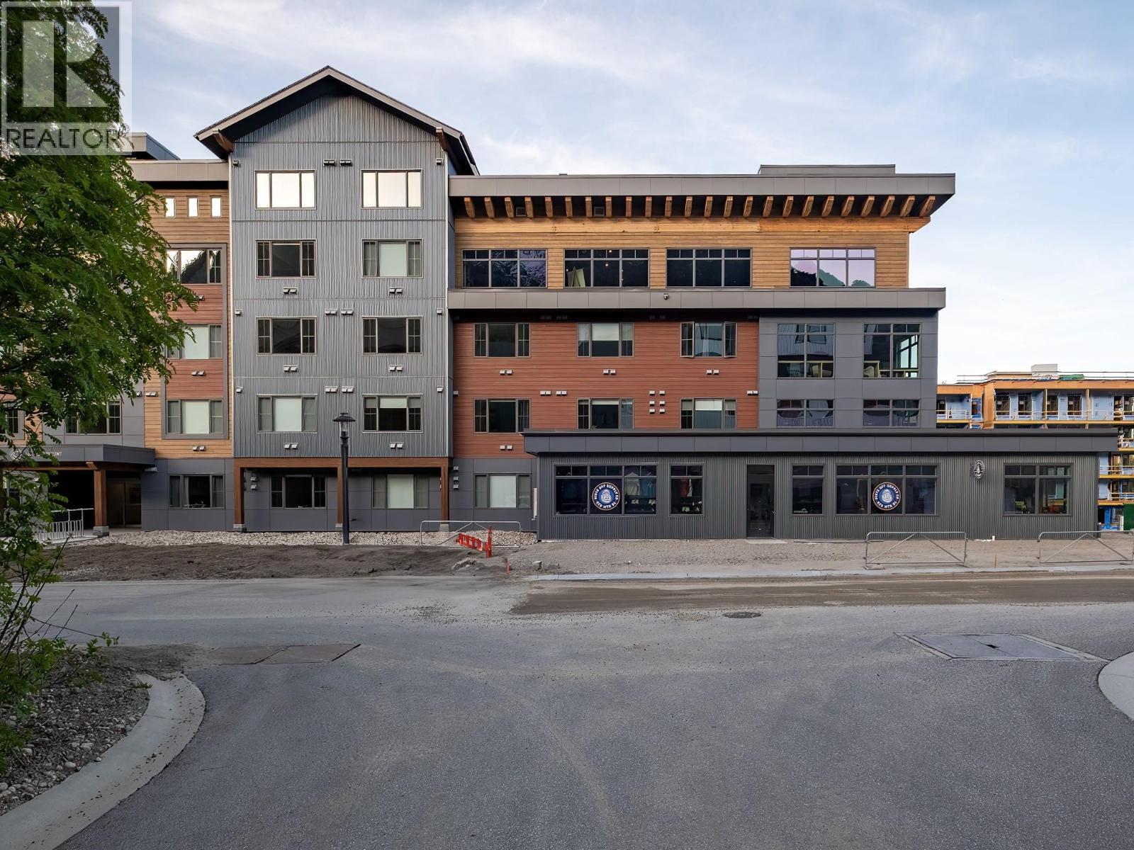 4280 Red Mountain Road Unit# 208, Rossland, British Columbia  V0G 1Y0 - Photo 6 - 10351408