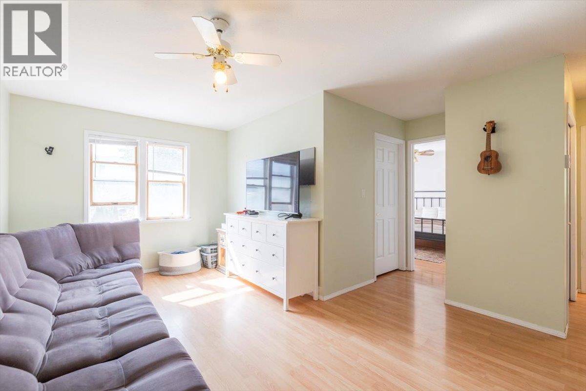 1102 12th Avenue, Fernie, British Columbia  V0B 1M0 - Photo 32 - 10352902