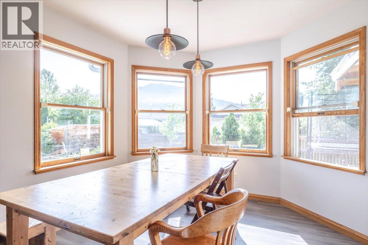1102 12th Avenue, Fernie, British Columbia  V0B 1M0 - Photo 14 - 10352902