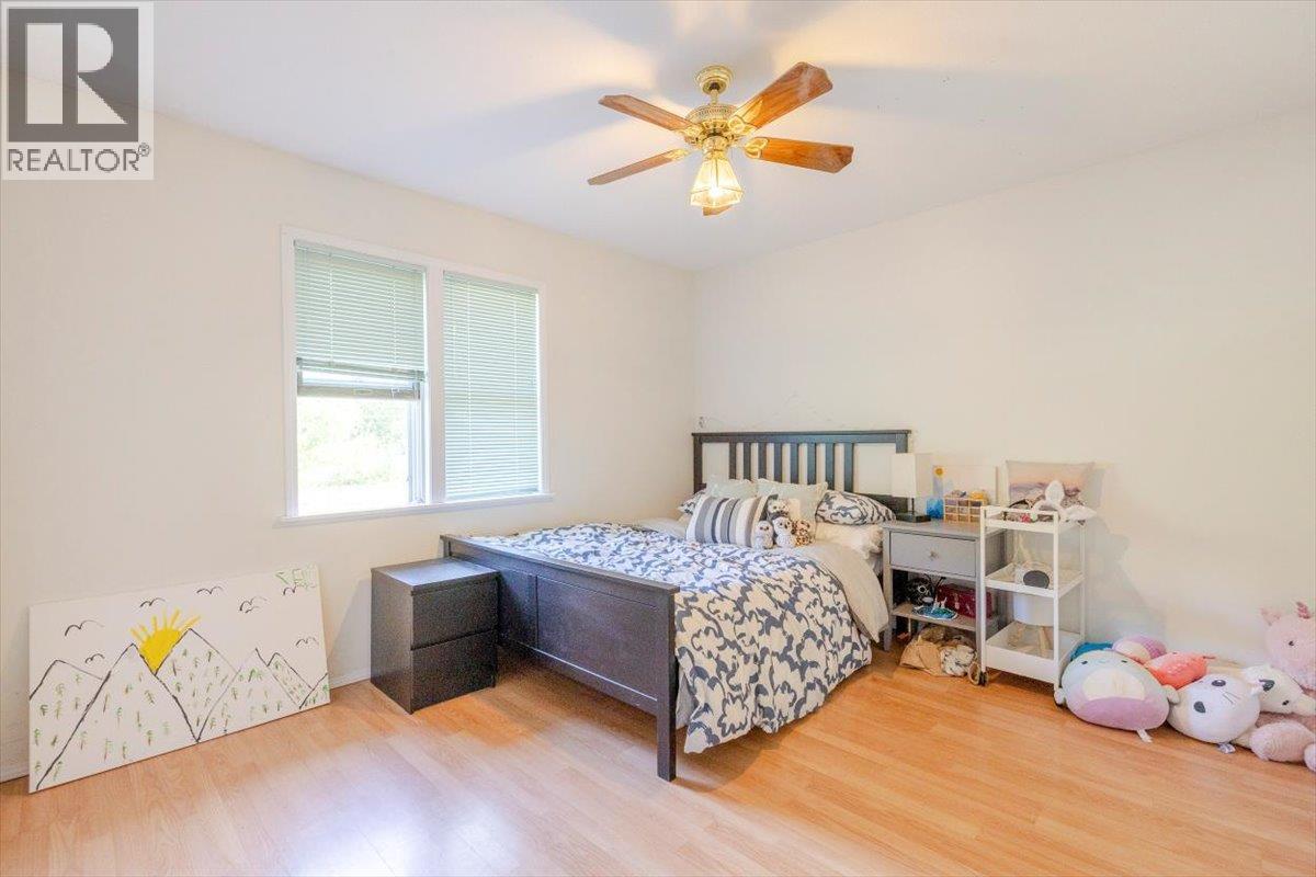 1102 12th Avenue, Fernie, British Columbia  V0B 1M0 - Photo 43 - 10352902