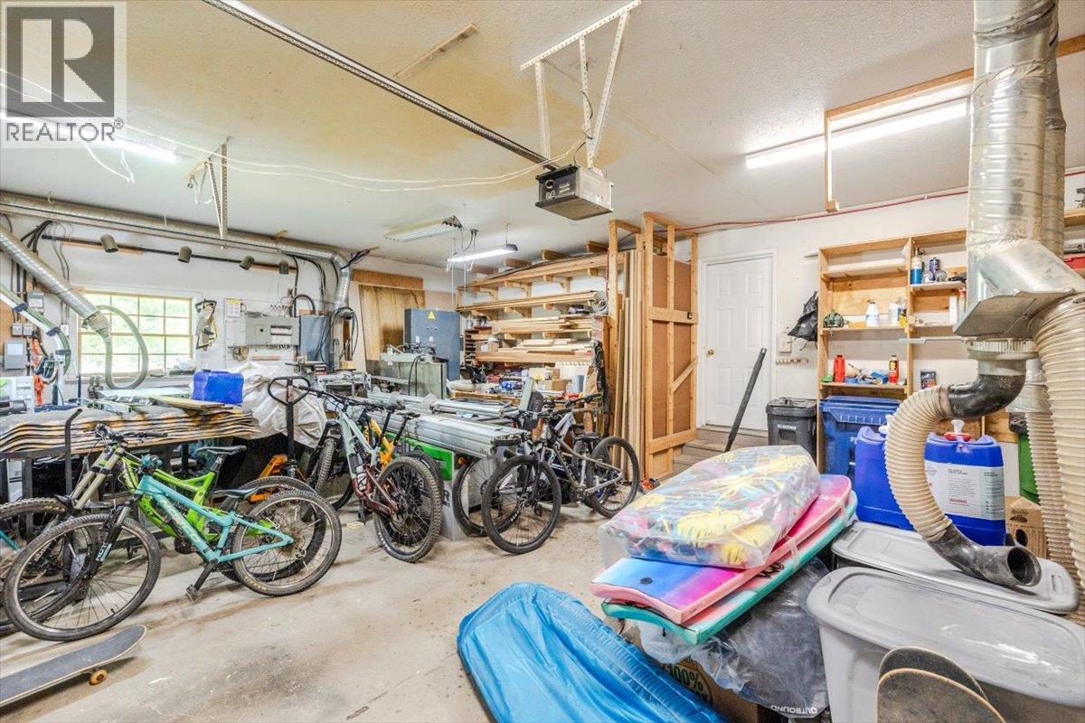 1102 12th Avenue, Fernie, British Columbia  V0B 1M0 - Photo 46 - 10352902