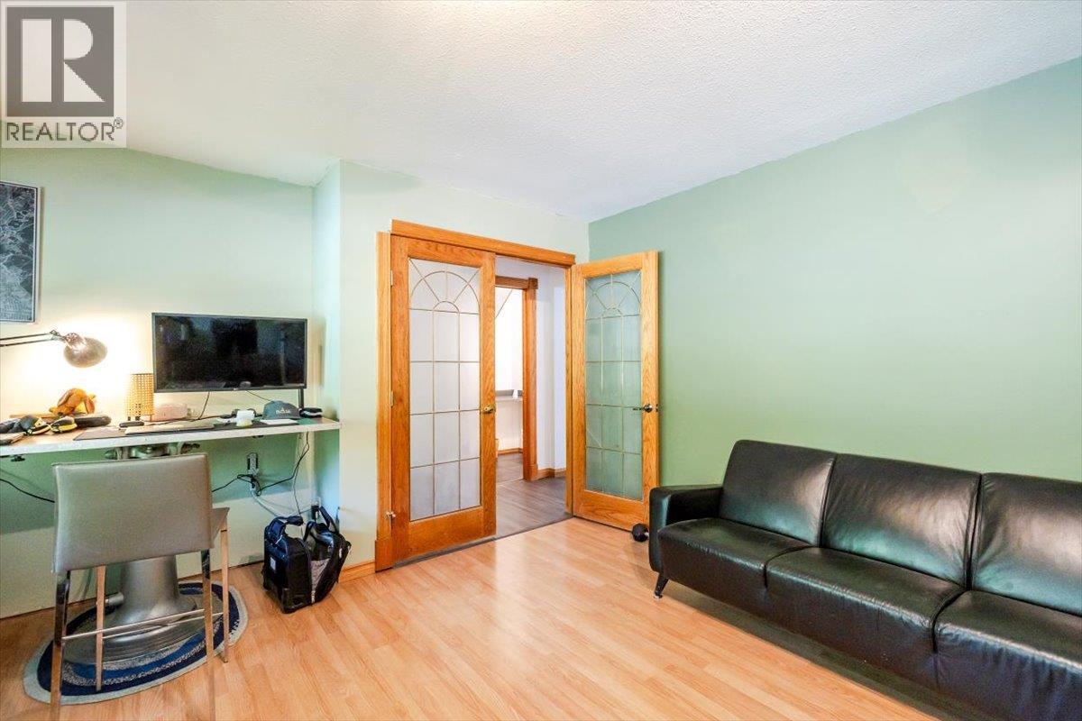 1102 12th Avenue, Fernie, British Columbia  V0B 1M0 - Photo 30 - 10352902