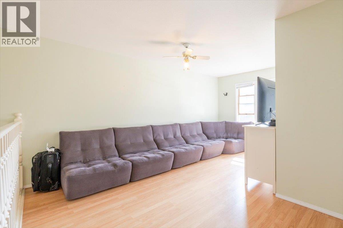 1102 12th Avenue, Fernie, British Columbia  V0B 1M0 - Photo 34 - 10352902