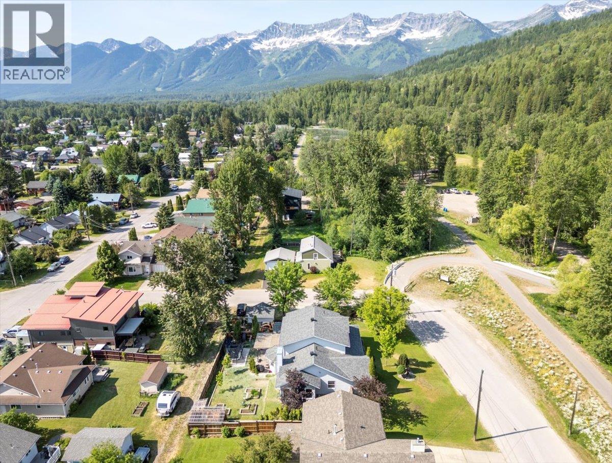 1102 12th Avenue, Fernie, British Columbia  V0B 1M0 - Photo 78 - 10352902