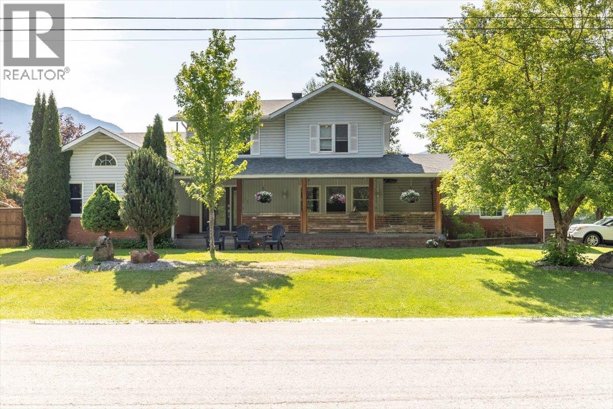 1102 12th Avenue, Fernie, British Columbia  V0B 1M0 - Photo 72 - 10352902