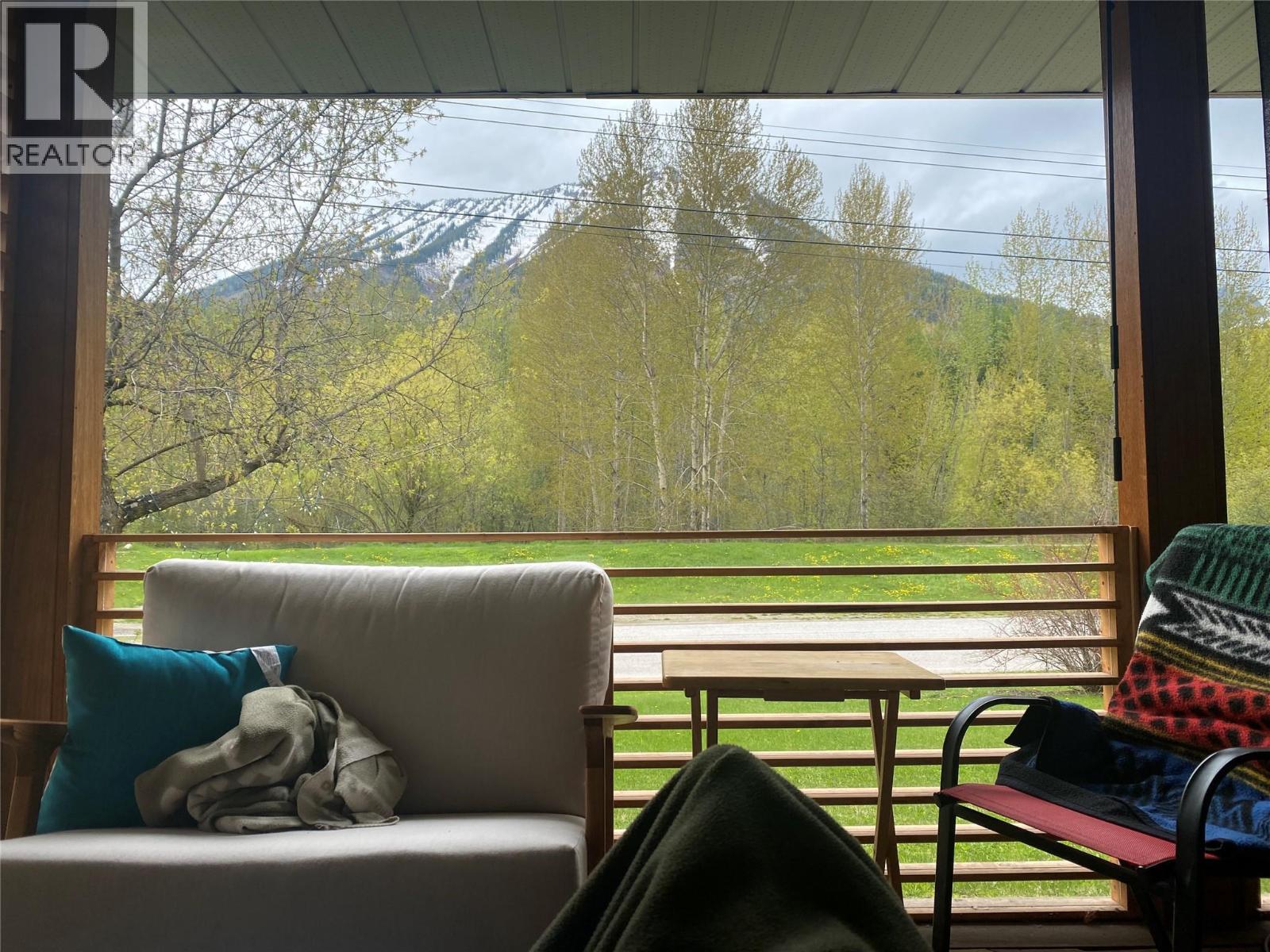 1102 12th Avenue, Fernie, British Columbia  V0B 1M0 - Photo 21 - 10352902