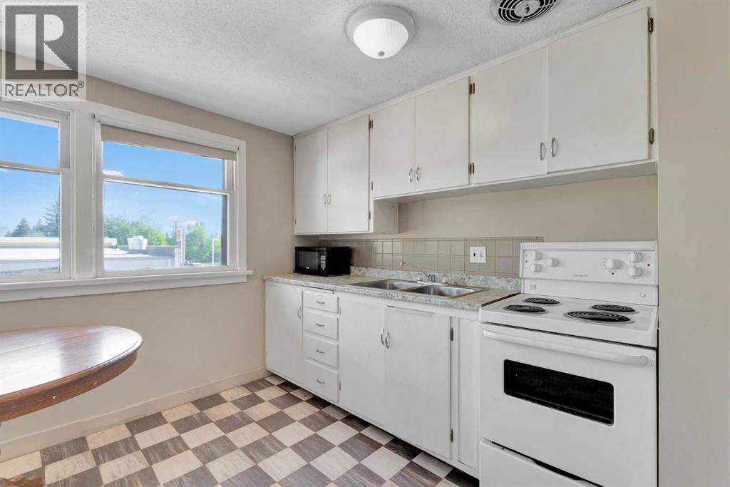 302 6 Avenue Ne, Three Hills, Alberta  T0M 2A0 - Photo 23 - A2224502
