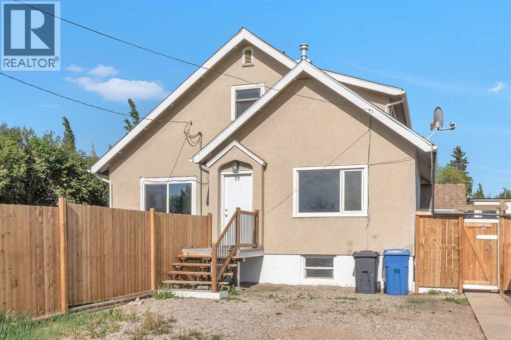 302 6 Avenue Ne, Three Hills, Alberta  T0M 2A0 - Photo 1 - A2224502