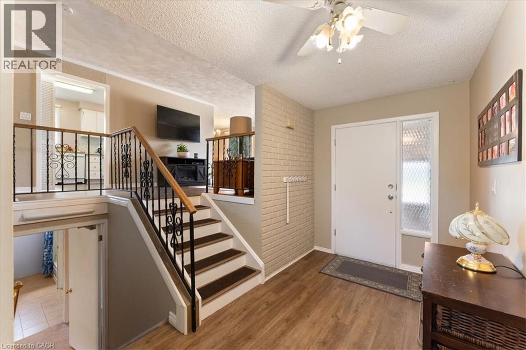 Property at 4 STEVEN Street image 4