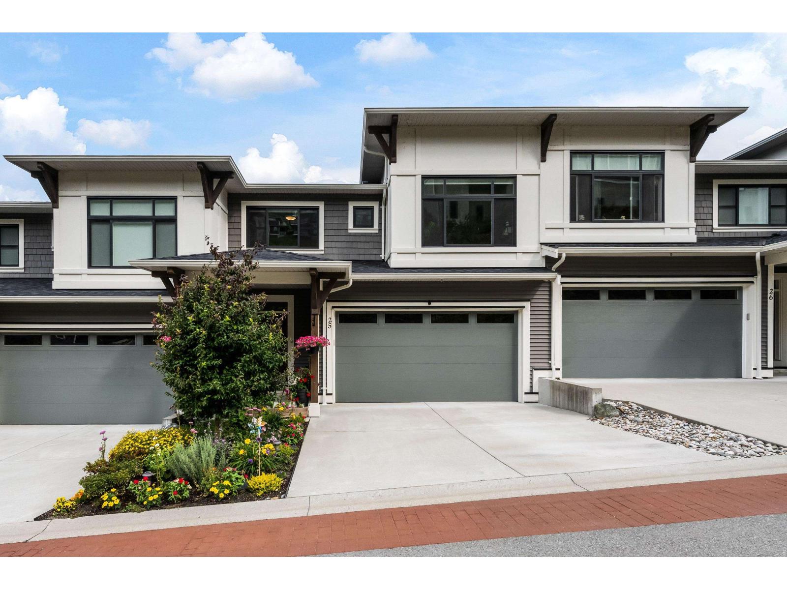 25 43575 Chilliwack Mountain Road, Chilliwack Mountain, Chilliwack, British Columbia  V2R 4A1 - Photo 1 - R3039114