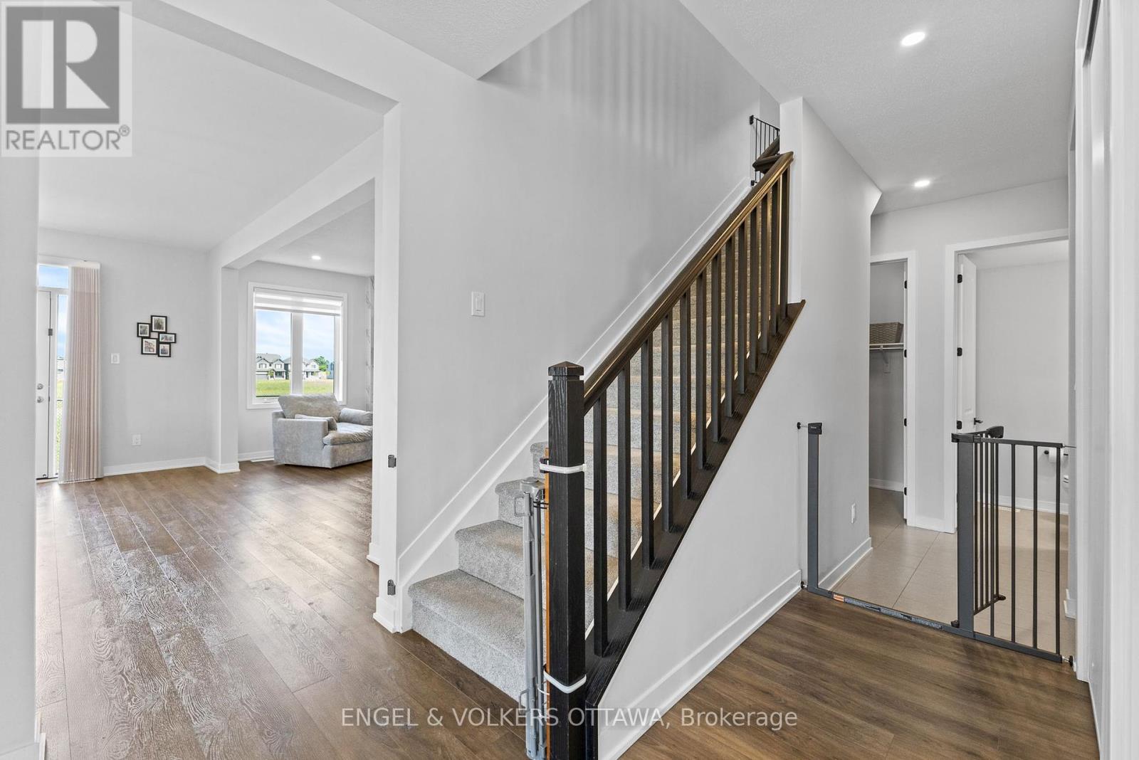 119 Green Ash Avenue, Ottawa, Ontario  K0A 2Z0 - Photo 9 - X12355928