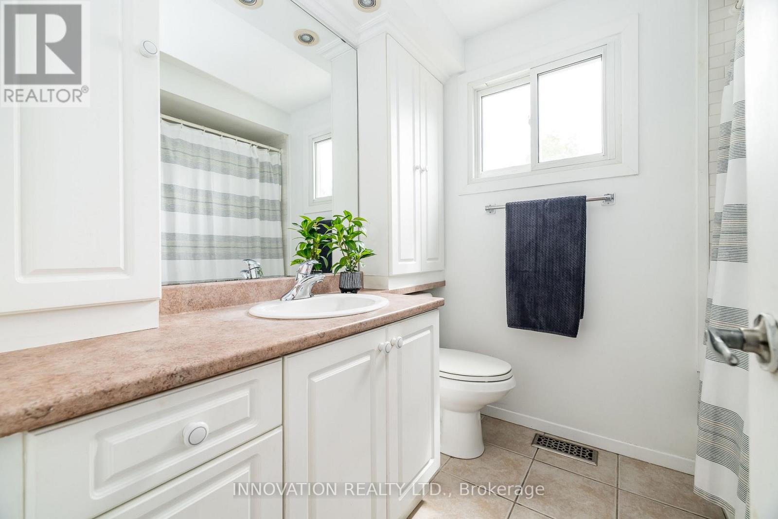274 Woodfield Drive, Ottawa, Ontario  K2G 3W9 - Photo 17 - X12355947