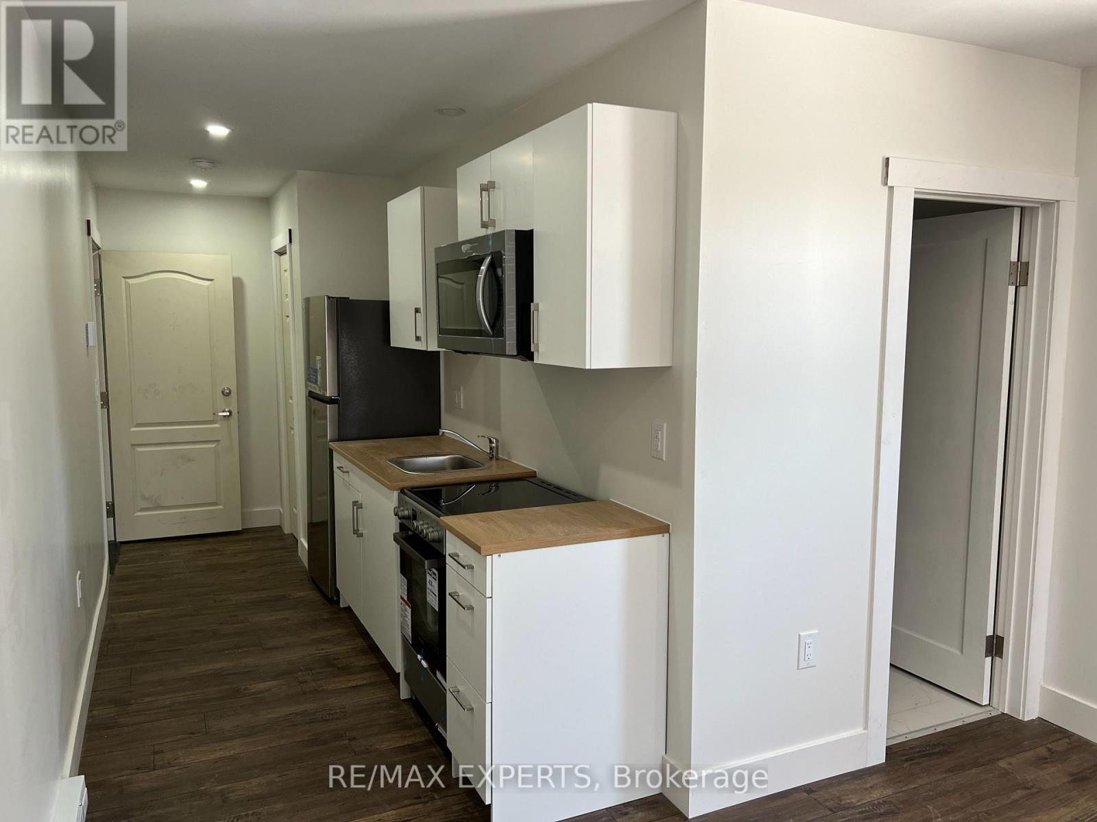 595-599 Dundas Street, Woodstock, Ontario  N4S 1C9 - Photo 21 - X12355870