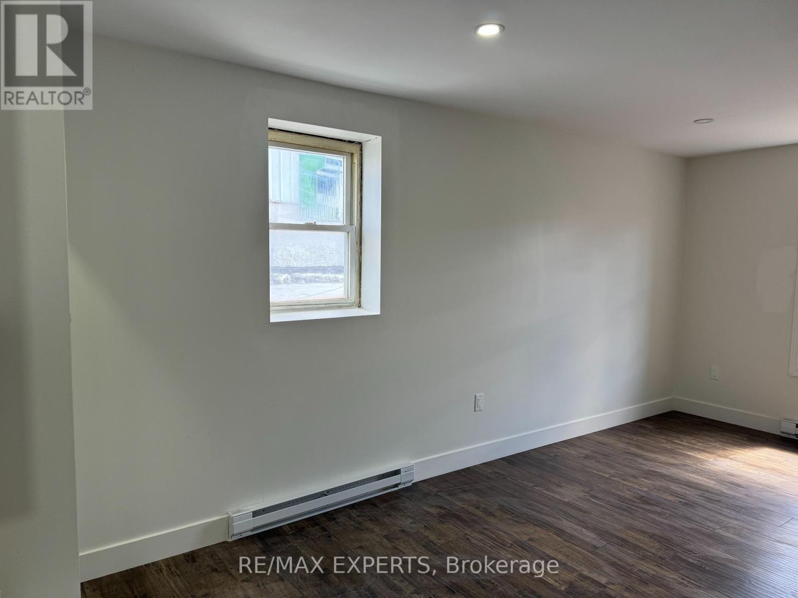 595-599 Dundas Street, Woodstock, Ontario  N4S 1C9 - Photo 22 - X12355870