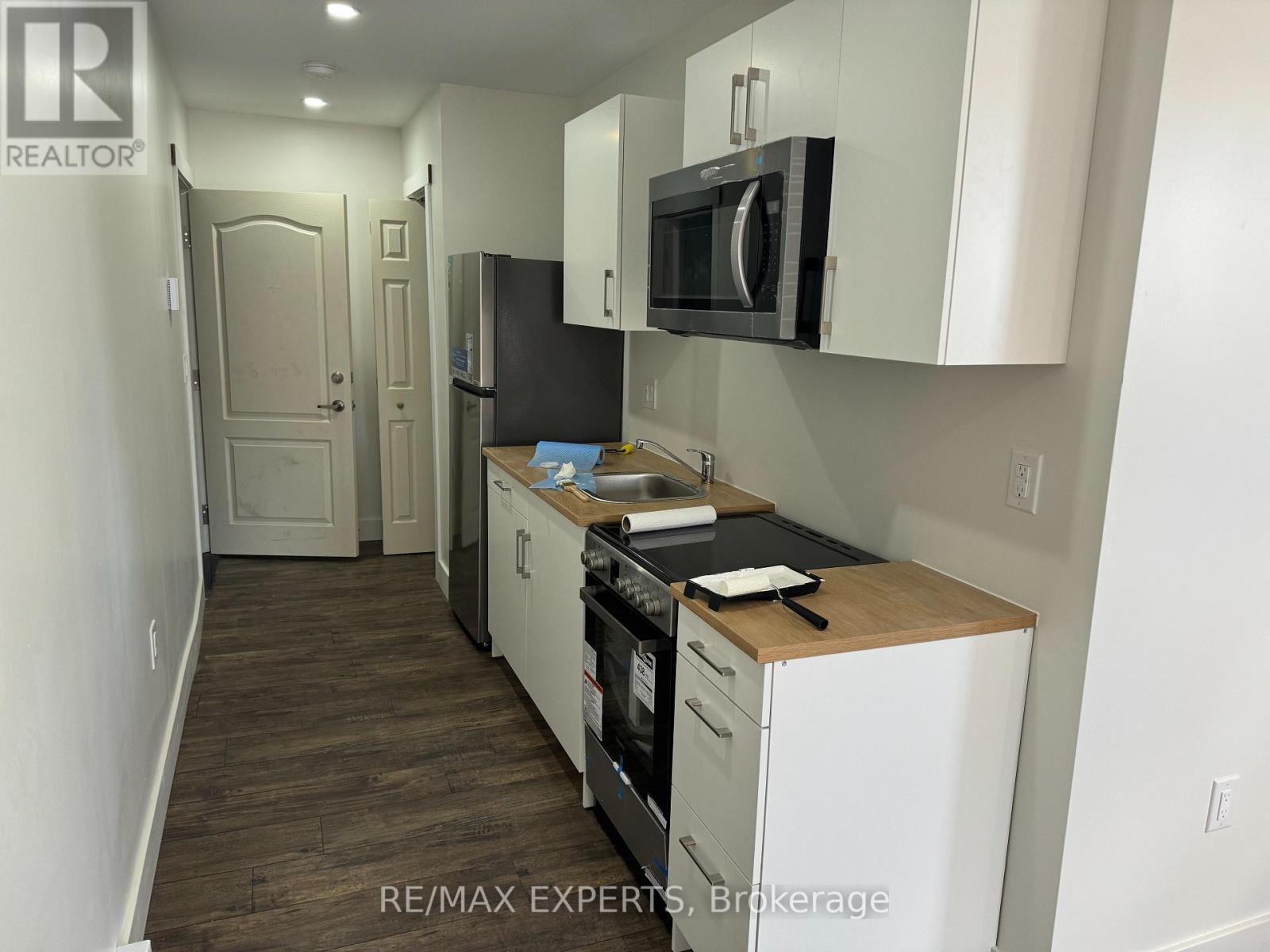 595-599 Dundas Street, Woodstock, Ontario  N4S 1C9 - Photo 25 - X12355870