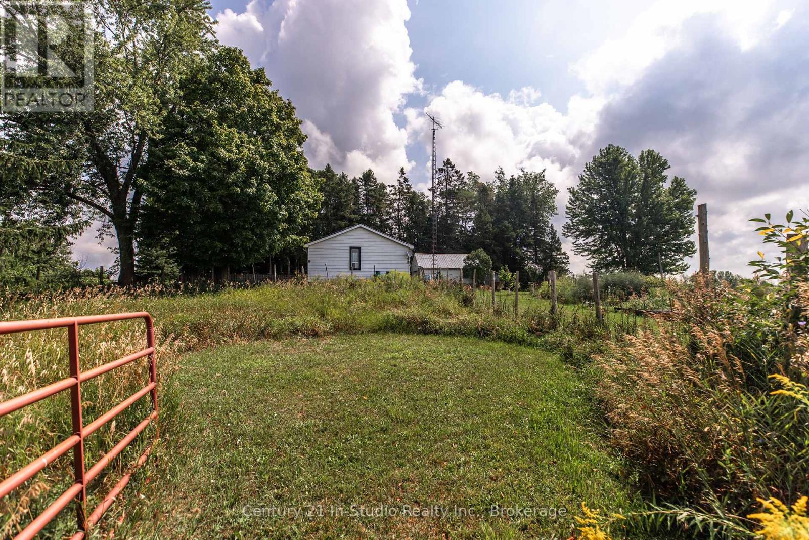 823 12 Concession, South Bruce, Ontario  N0G 2W0 - Photo 18 - X12355926