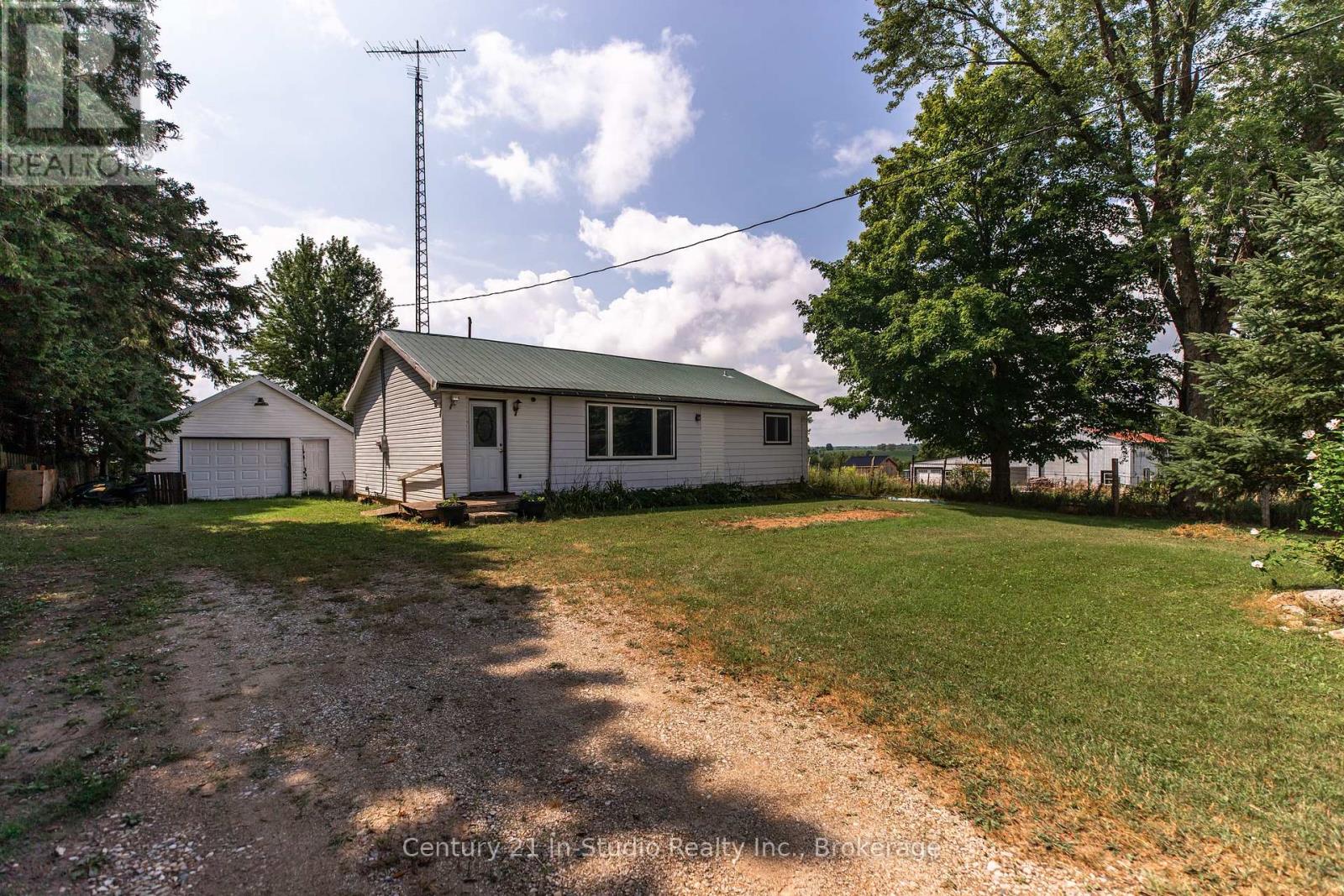 823 12 Concession, South Bruce, Ontario  N0G 2W0 - Photo 20 - X12355926