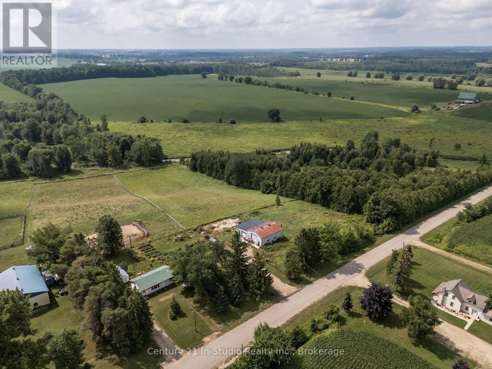 823 12 Concession, South Bruce, Ontario  N0G 2W0 - Photo 23 - X12355926