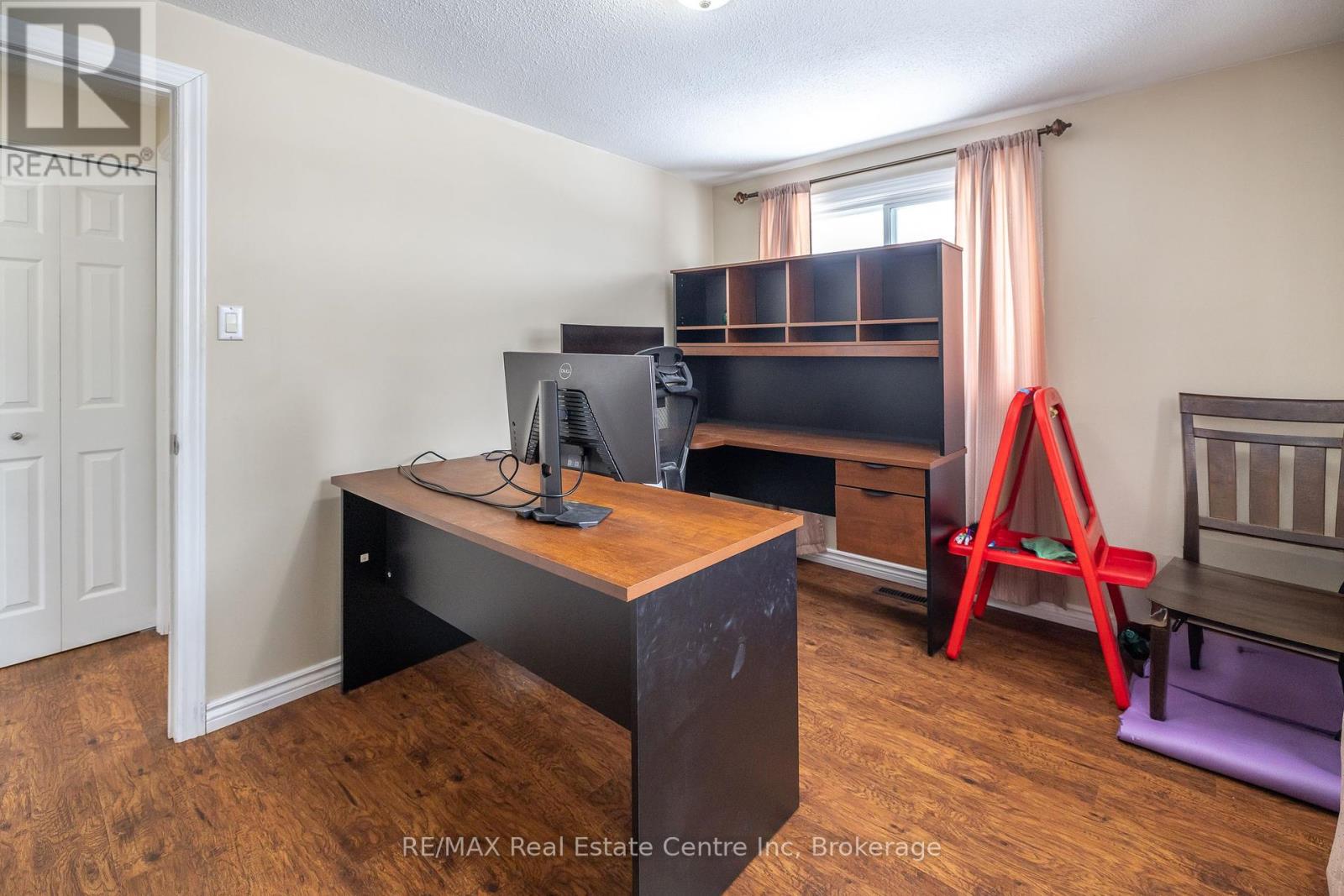 461 Strasburg Road, Kitchener, Ontario  N2E 1P1 - Photo 22 - X12355937