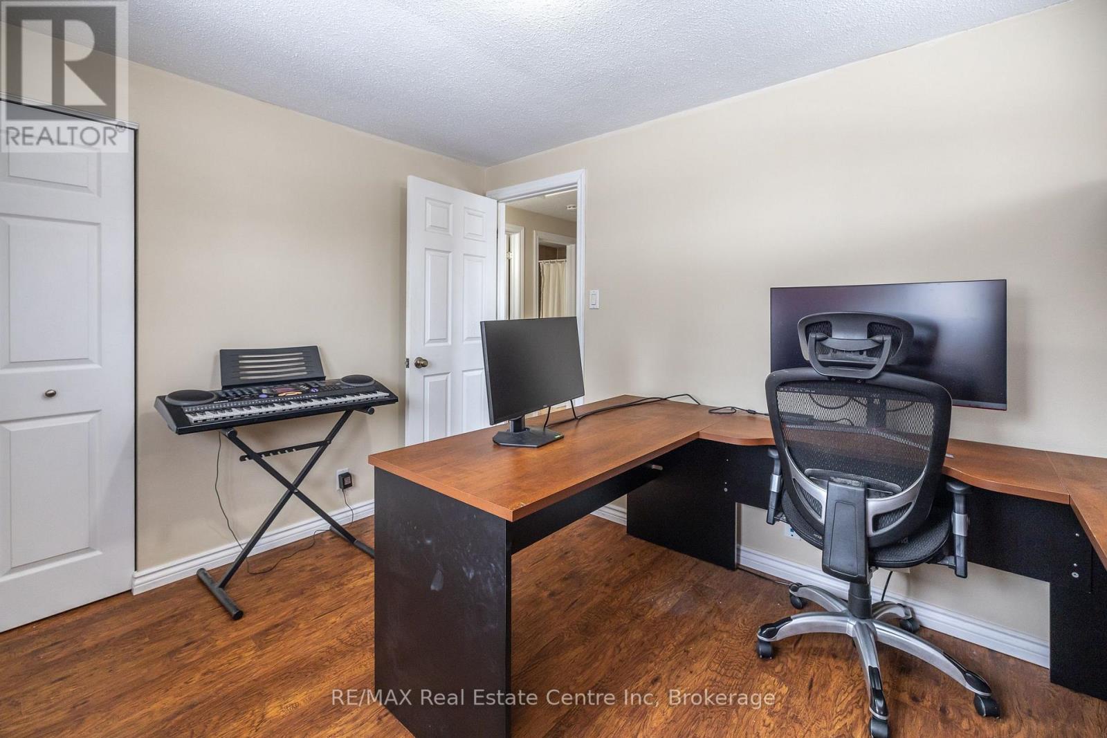 461 Strasburg Road, Kitchener, Ontario  N2E 1P1 - Photo 23 - X12355937