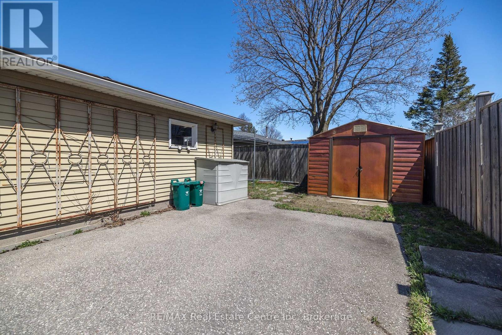 461 Strasburg Road, Kitchener, Ontario  N2E 1P1 - Photo 4 - X12355937
