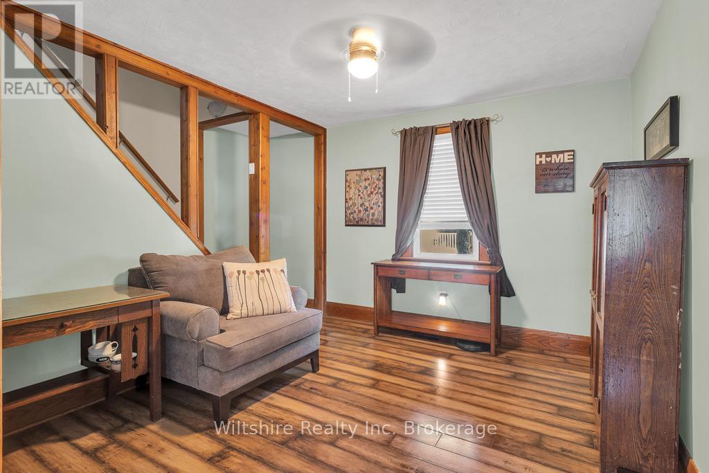 57 Potters Road, Tillsonburg, Ontario  N4G 2H1 - Photo 11 - X12355917