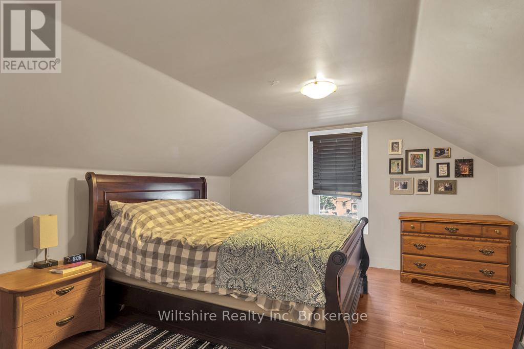 57 Potters Road, Tillsonburg, Ontario  N4G 2H1 - Photo 14 - X12355917
