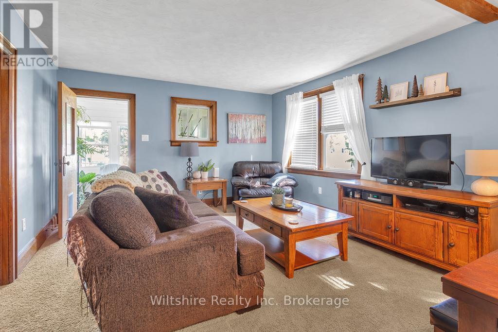 57 Potters Road, Tillsonburg, Ontario  N4G 2H1 - Photo 5 - X12355917
