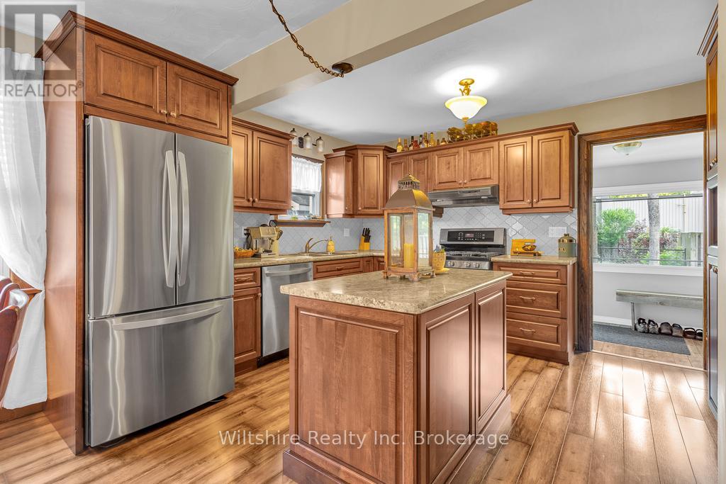 57 Potters Road, Tillsonburg, Ontario  N4G 2H1 - Photo 7 - X12355917