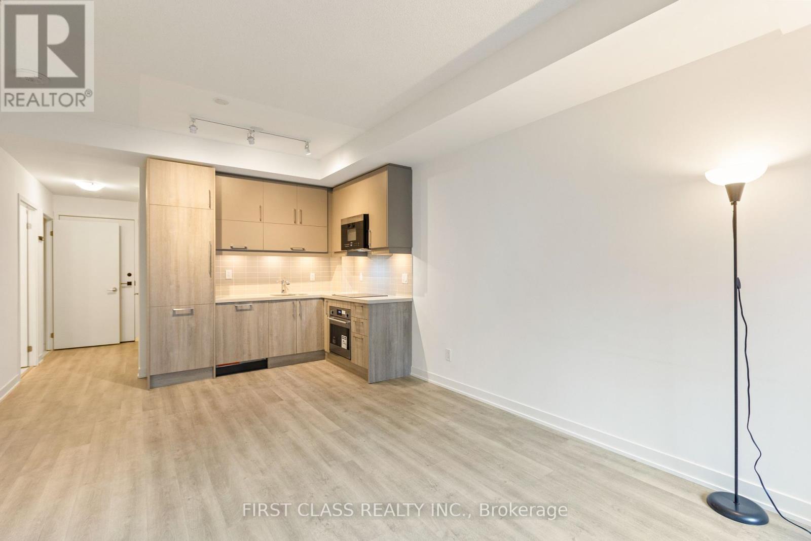 405 - 38 Simcoe Promenade W, Markham, Ontario  L6G 0H7 - Photo 8 - N12355948