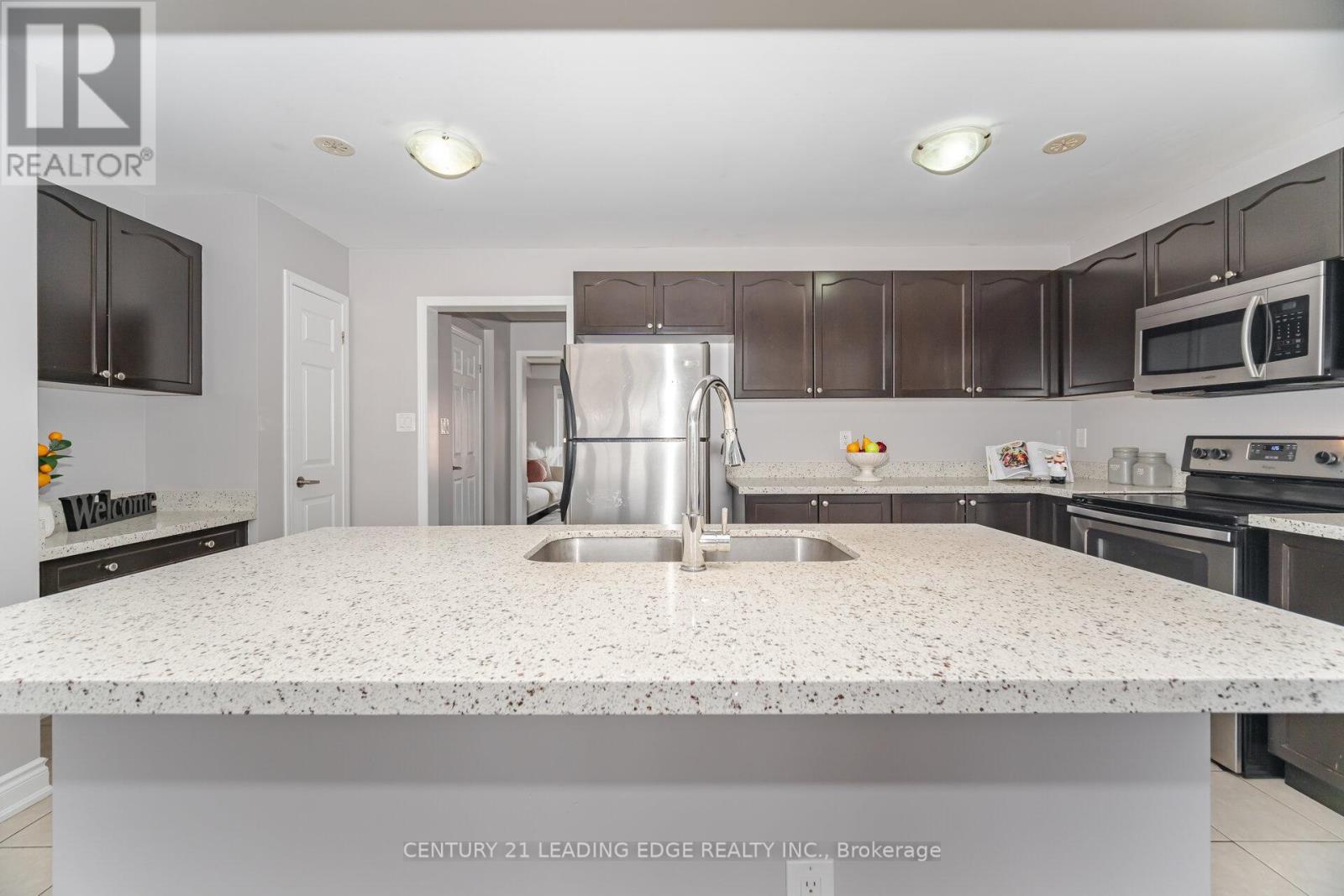 42 Memory Lane, Brampton, Ontario  L7A 0V9 - Photo 15 - W12355935