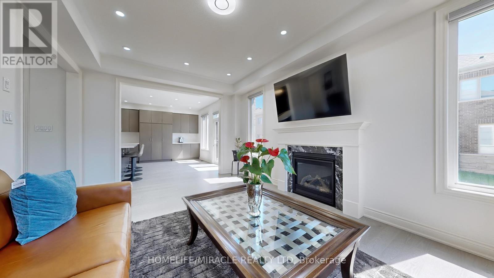 4 Zimmerman Gardens, Hamilton, Ontario  L8B 1Y9 - Photo 7 - X12355949