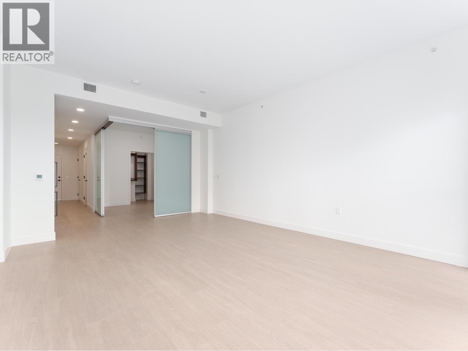 359 422 E 3rd Street, North Vancouver, British Columbia  V7L 0K1 - Photo 3 - R3039161