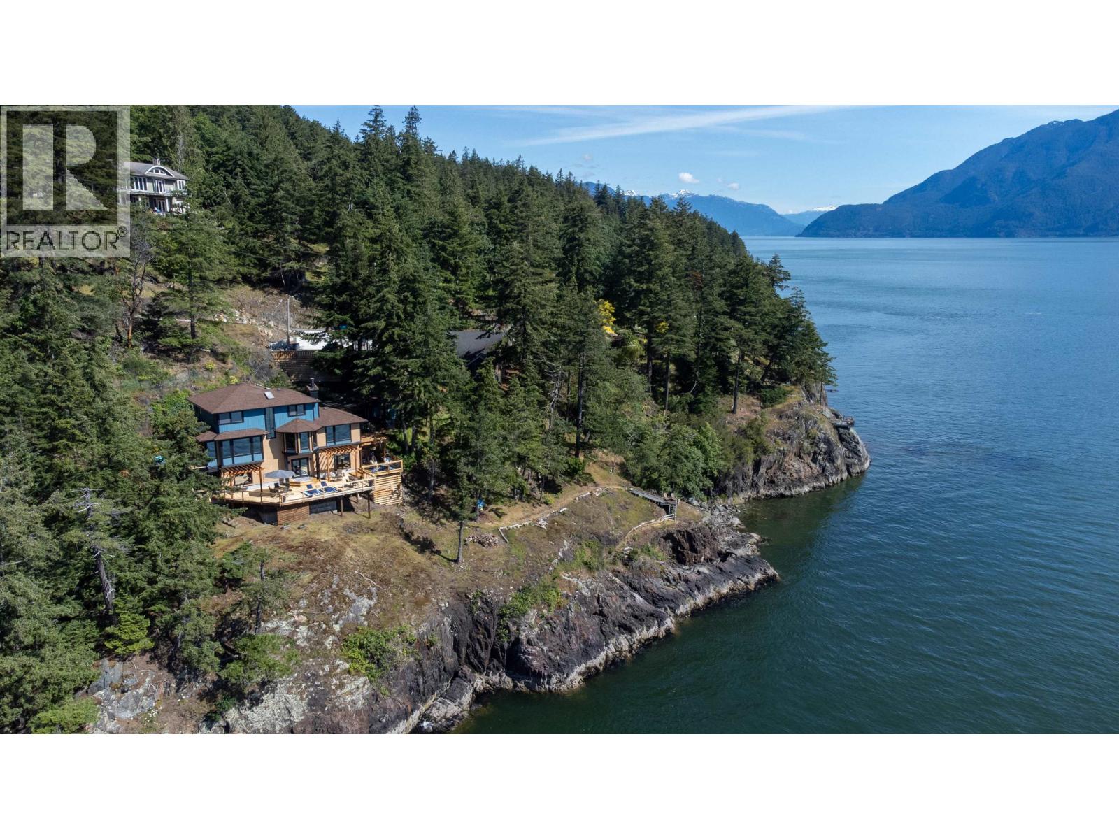 1531 Eagle Cliff Road, Bowen Island, British Columbia  V0N 1G1 - Photo 2 - R3039172