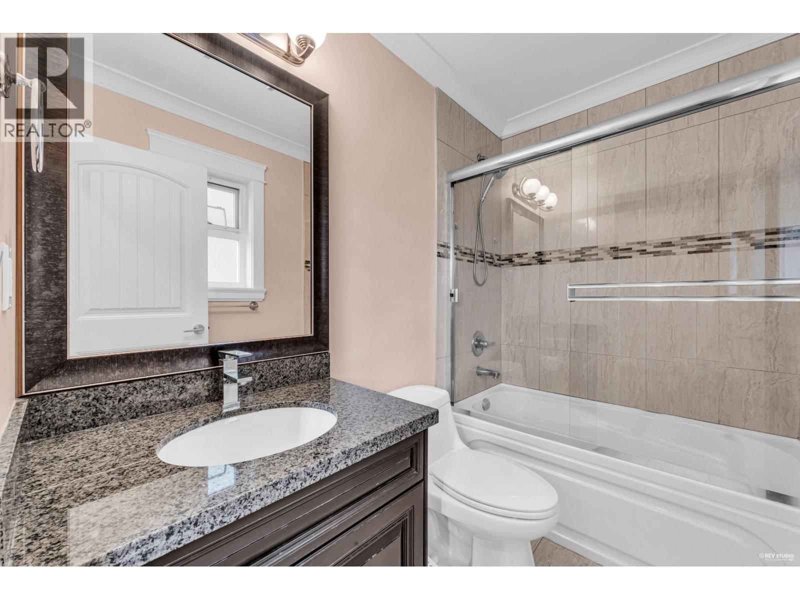 3768 Jambor Court, Burnaby, British Columbia  V5G 0A8 - Photo 20 - R3039051