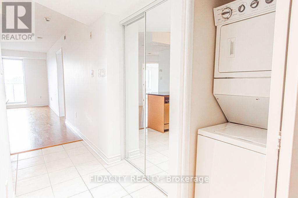 511 - 314 Central Park Drive, Ottawa, Ontario  K2C 0R2 - Photo 13 - X12201362
