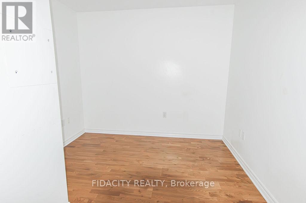 511 - 314 Central Park Drive, Ottawa, Ontario  K2C 0R2 - Photo 14 - X12201362