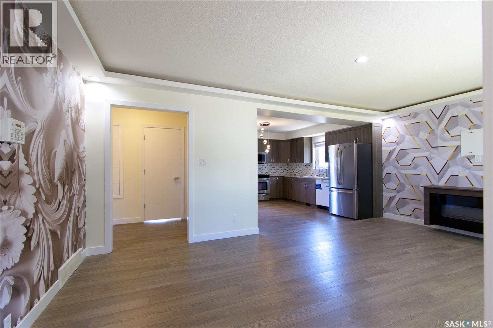 Property at 2475 Francis STREET image 4
