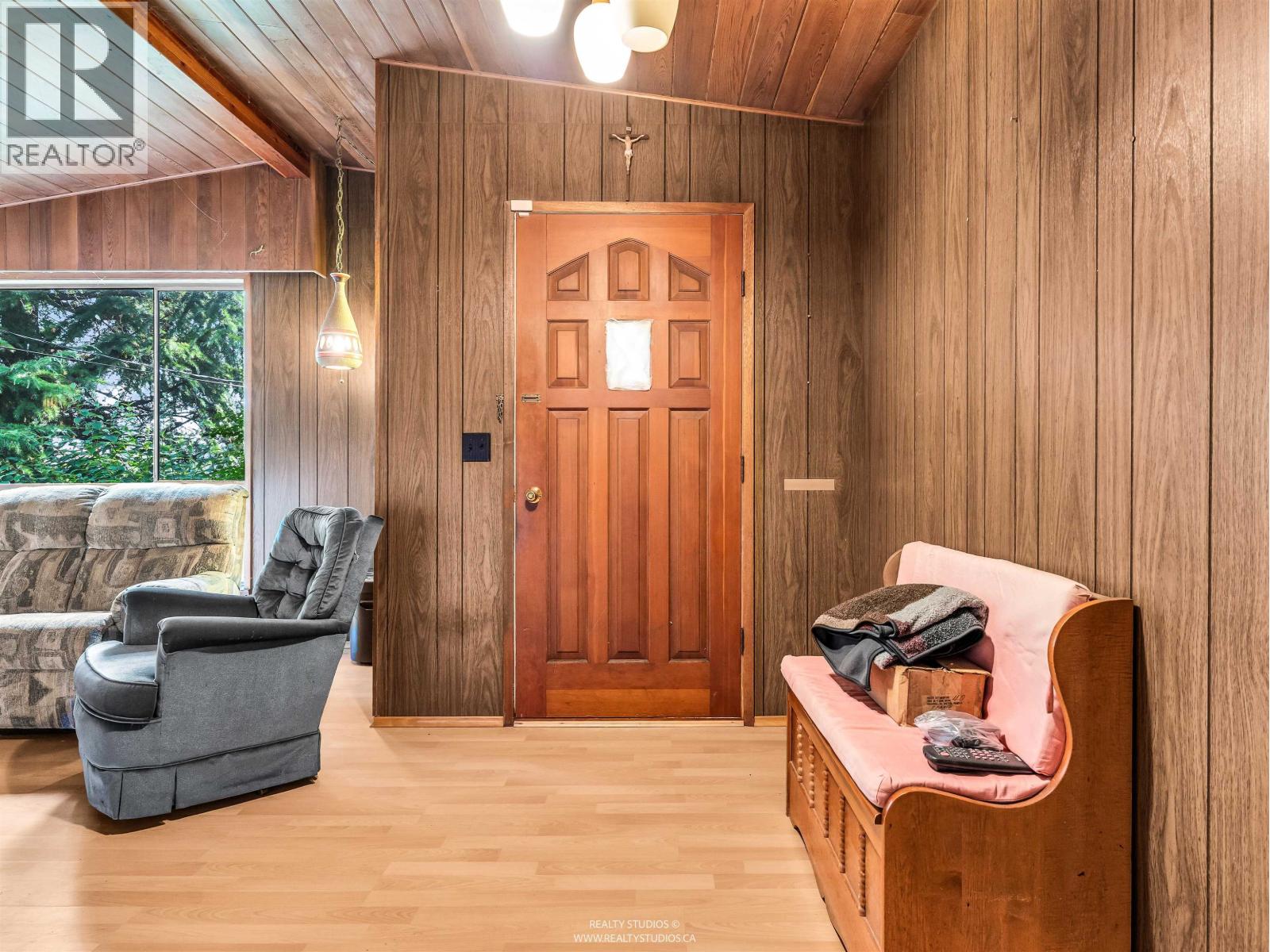 6537 Waltham Avenue, Burnaby, British Columbia  V5H 3V6 - Photo 4 - R3039178